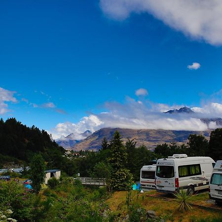 Hotel Qbox Queenstown Exterior foto